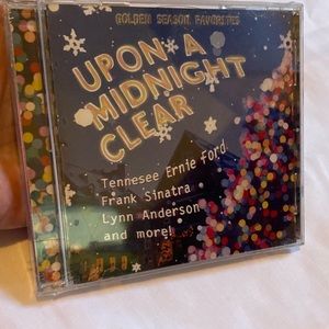 Upon a Midnight Clear: Golden Season Favorites - Music CD - Various Artists -